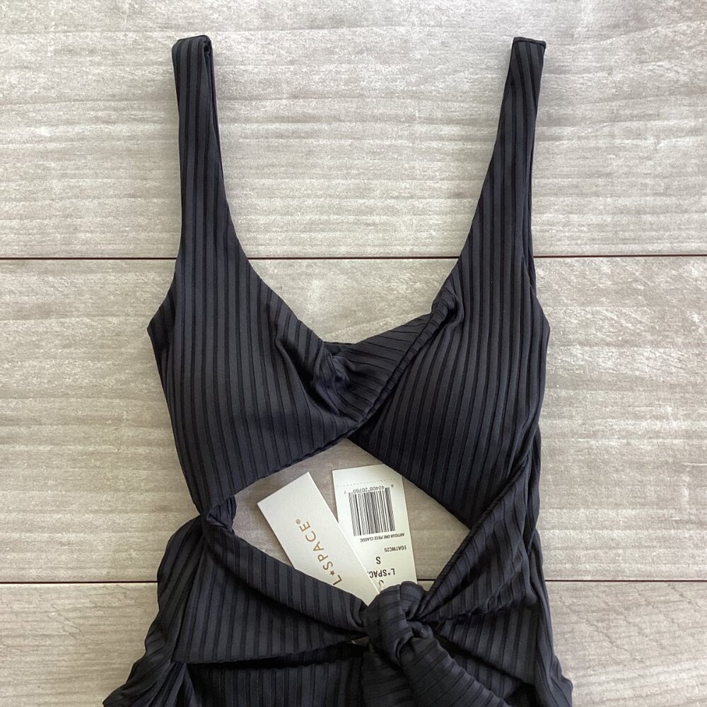 L*SPACE Antigua One-Piece - Picture 3 of 11